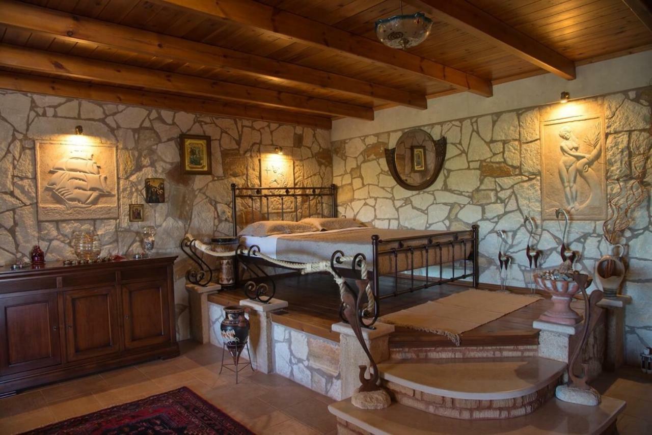 Petrinolis Retreat Apartment Sitia  Bagian luar foto