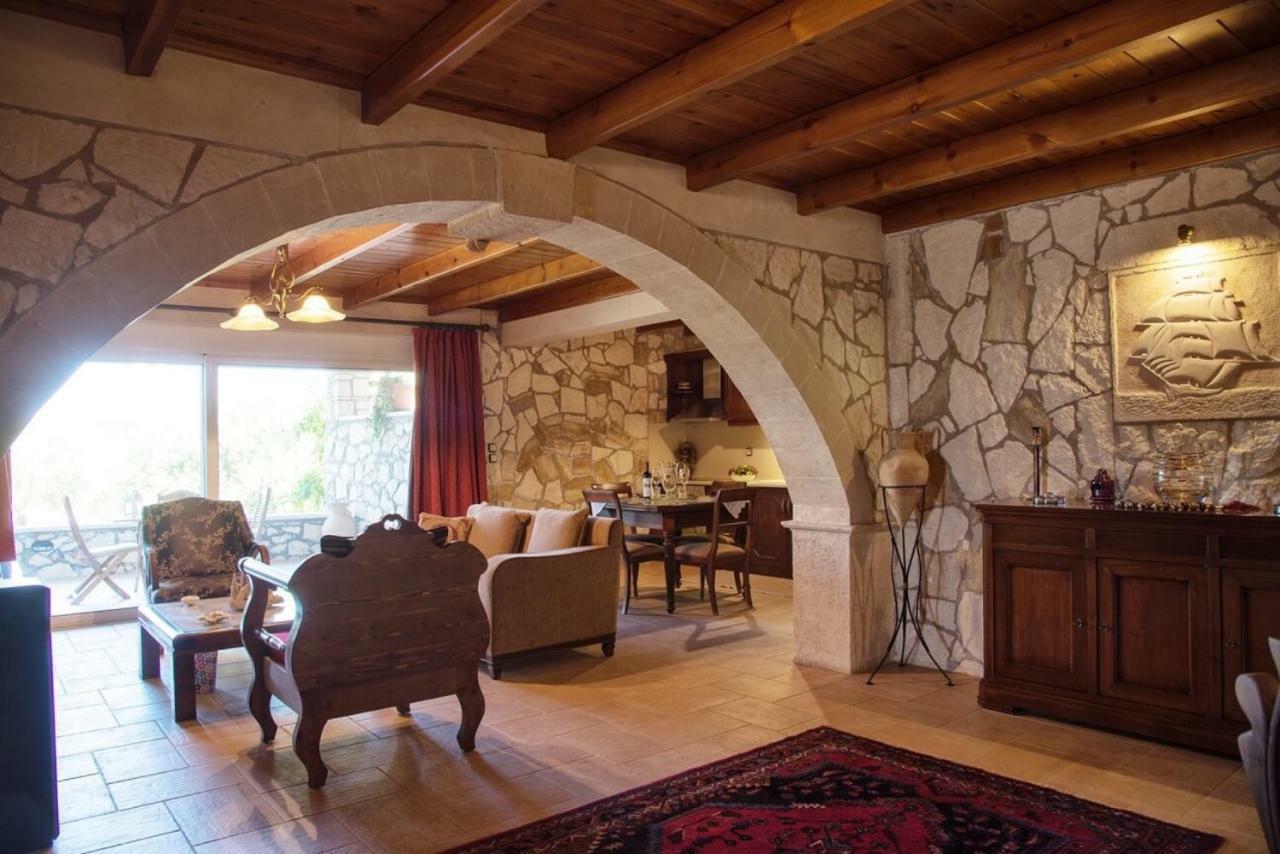 Petrinolis Retreat Apartment Sitia  Bagian luar foto