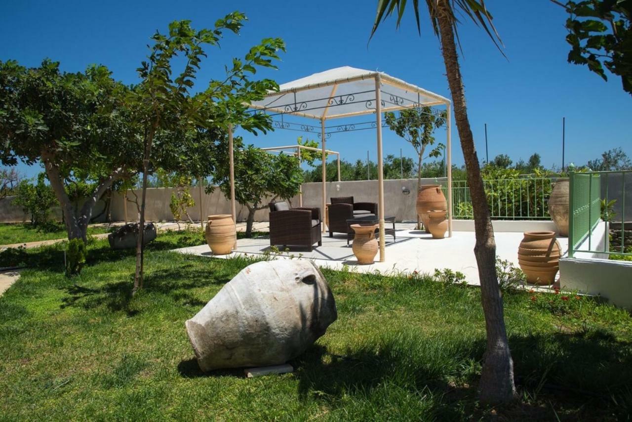Petrinolis Retreat Apartment Sitia  Bagian luar foto