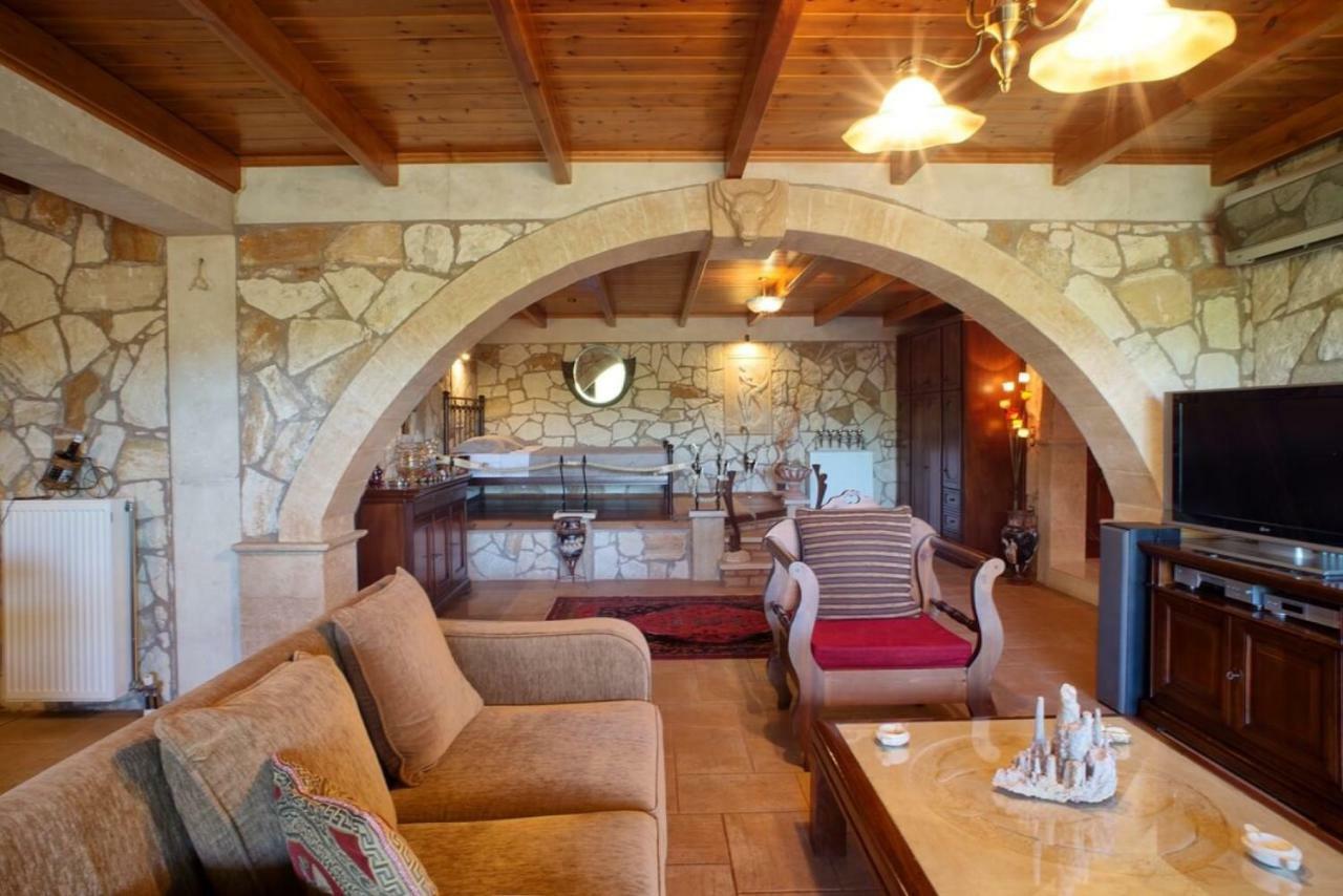 Petrinolis Retreat Apartment Sitia  Bagian luar foto