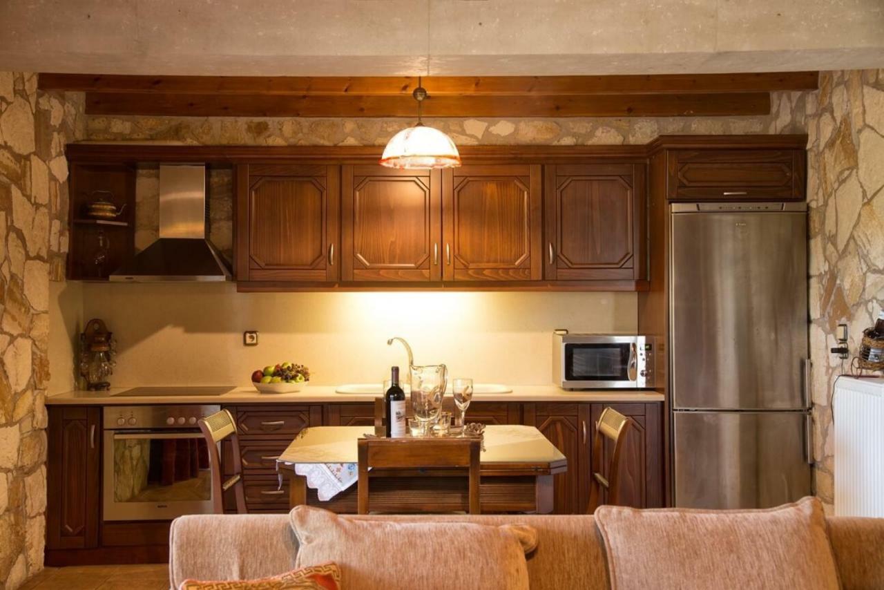 Petrinolis Retreat Apartment Sitia  Bagian luar foto